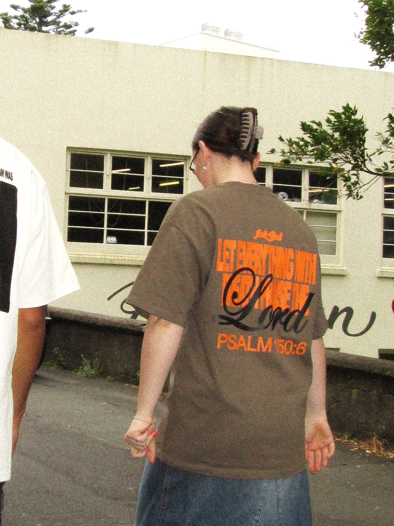 PSALM 150:6 TEE - WALNUT