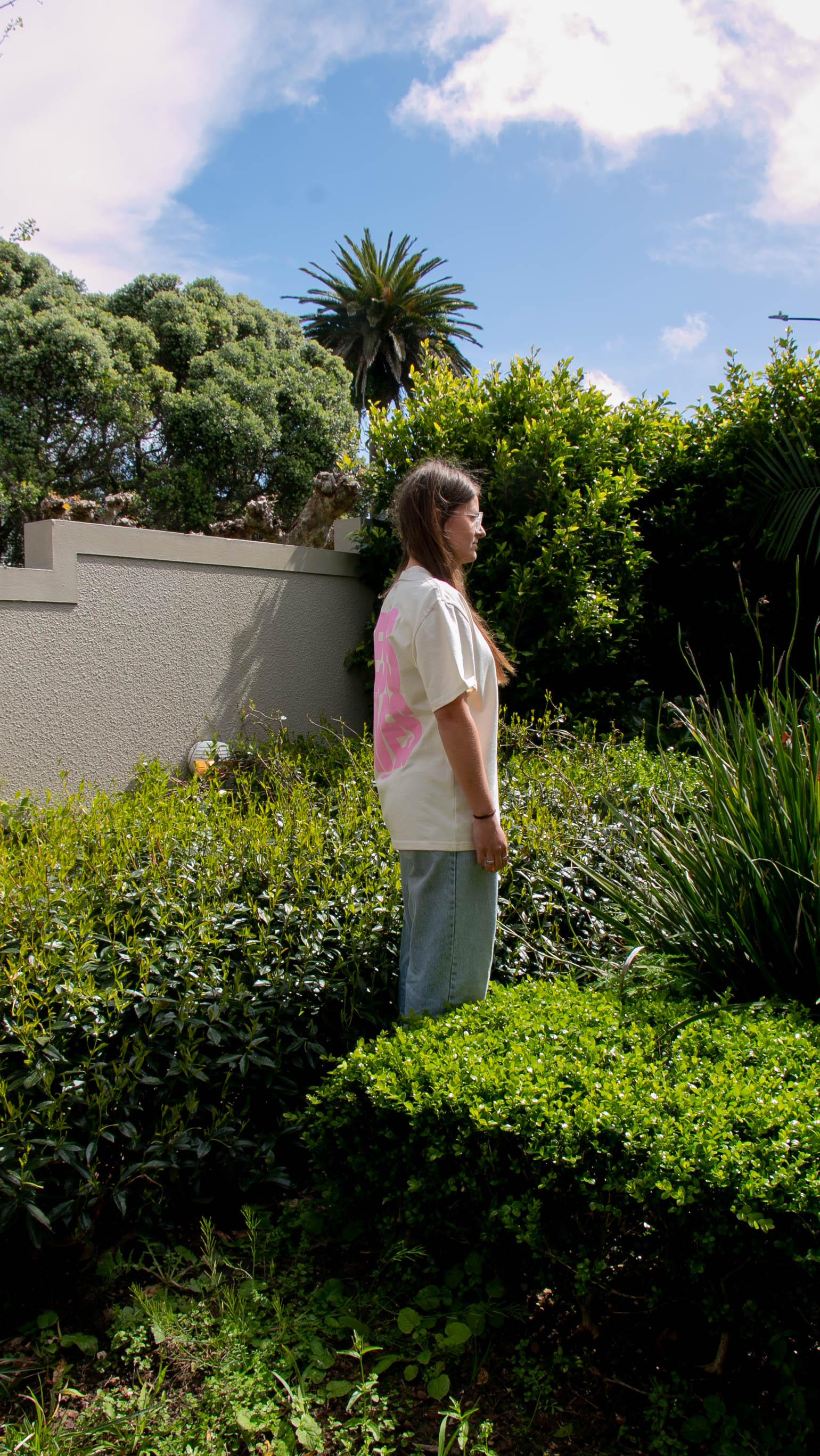 JESUS SAVES TEE - PINK