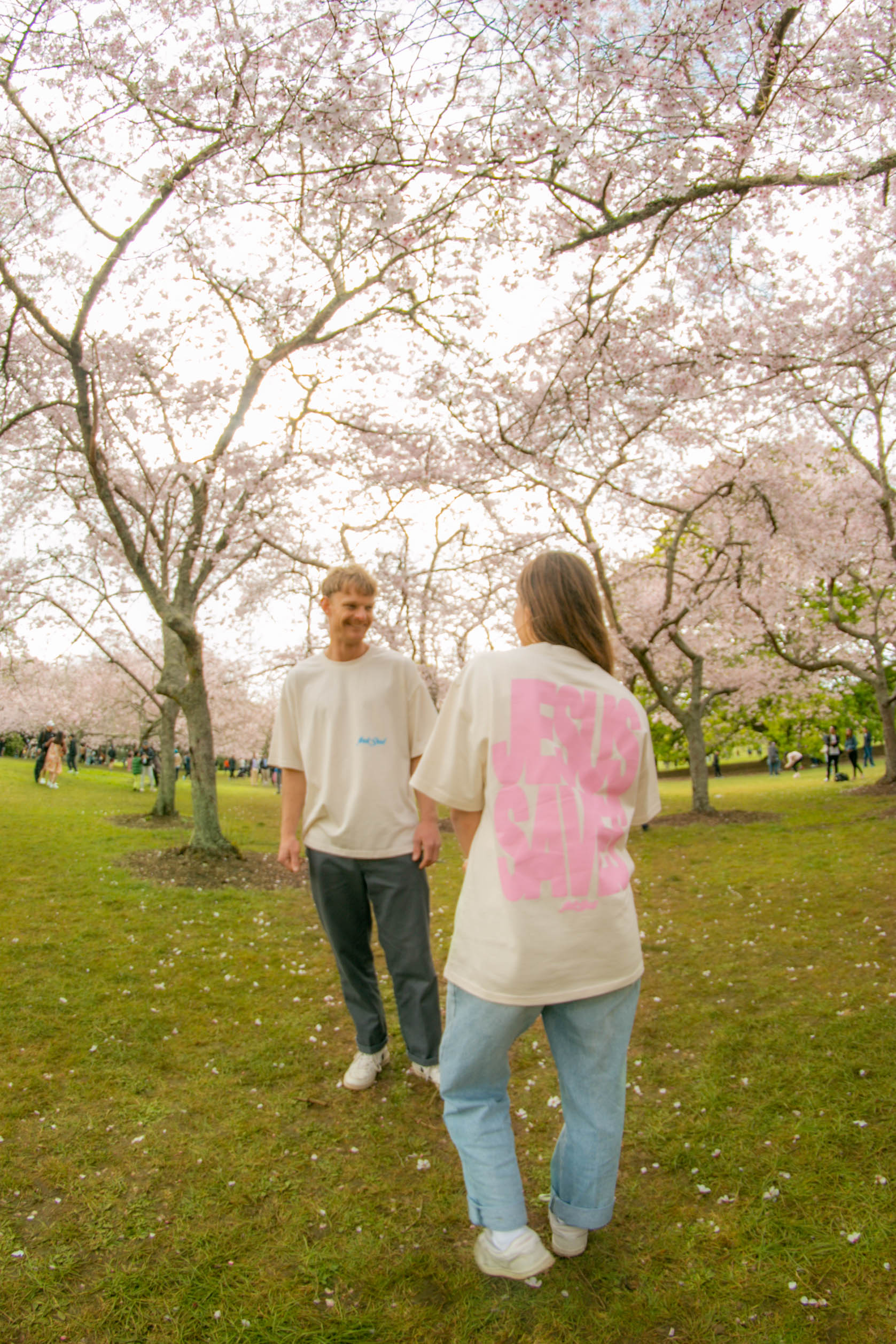 JESUS SAVES TEE - PINK