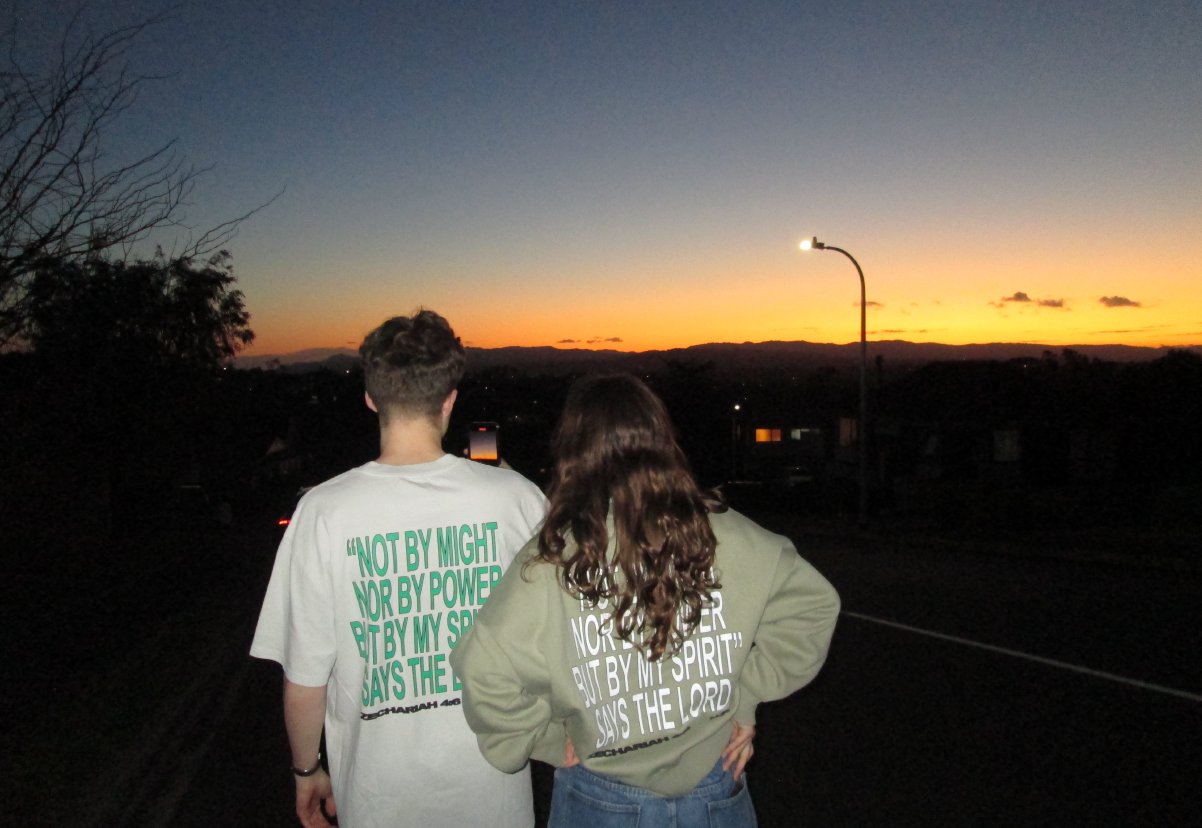 ZECHARIAH 4:6 CREW NECK - EUCALPTUS